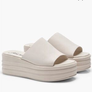 ✨🆕✨Free People Vanilla Harbor Platform Sandal Size: 38.5/8